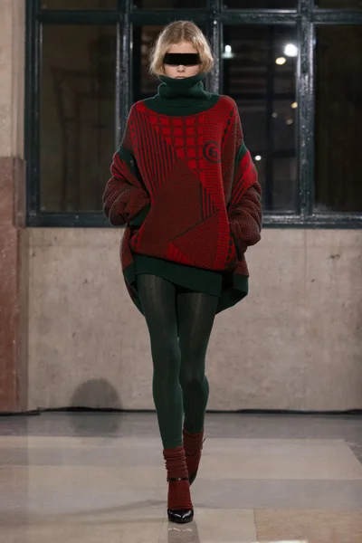 Look 13